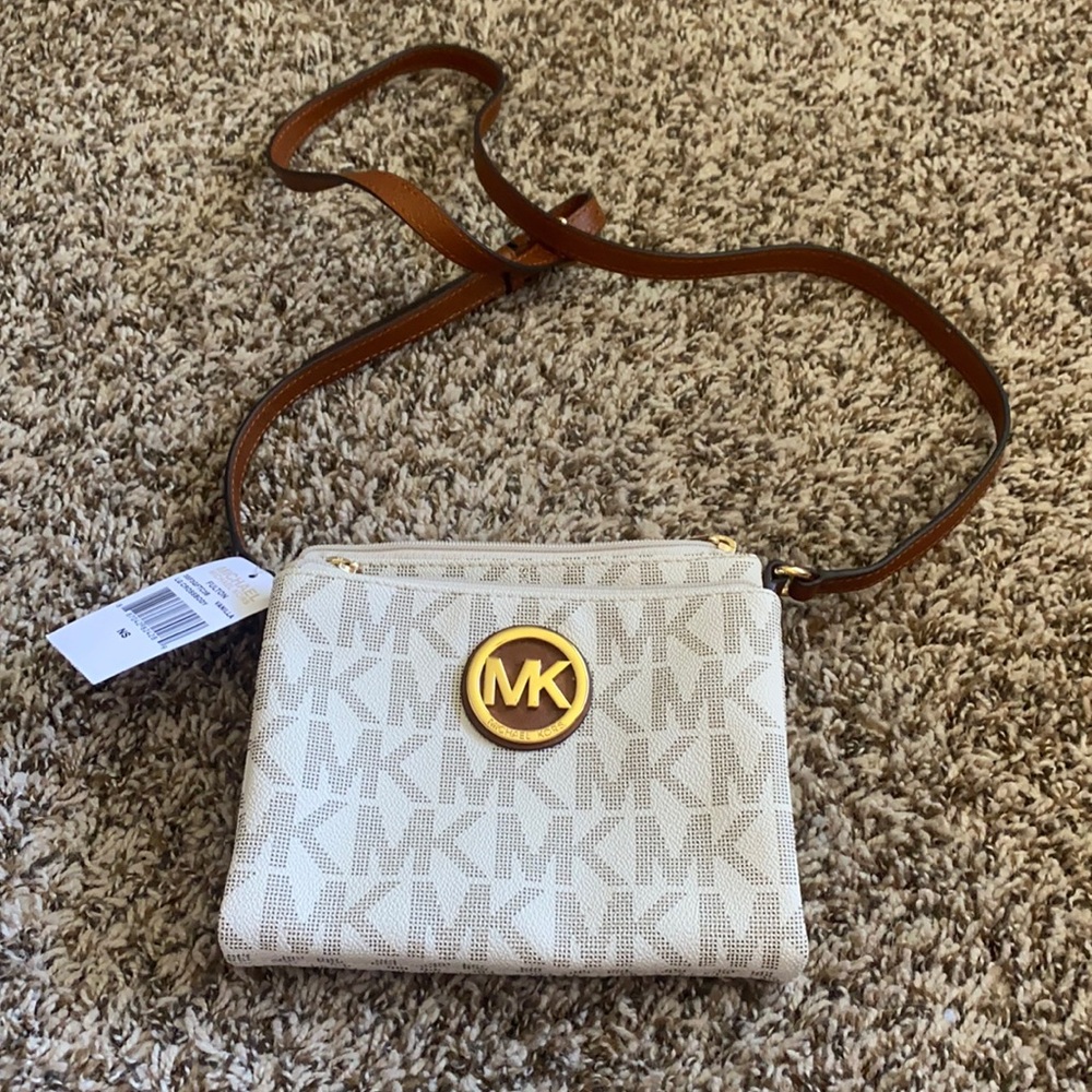 Michael kors crossbody